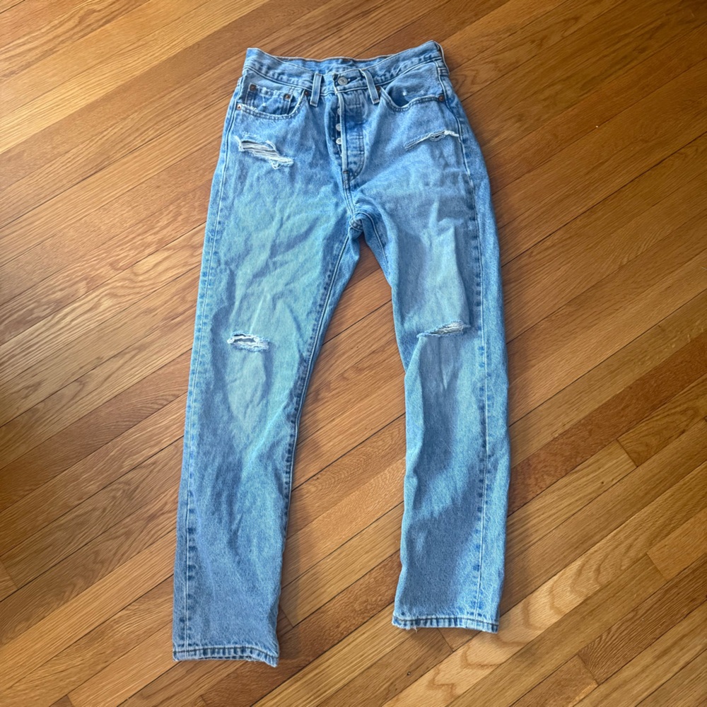 Levi’s Light Wash 501 Jeans